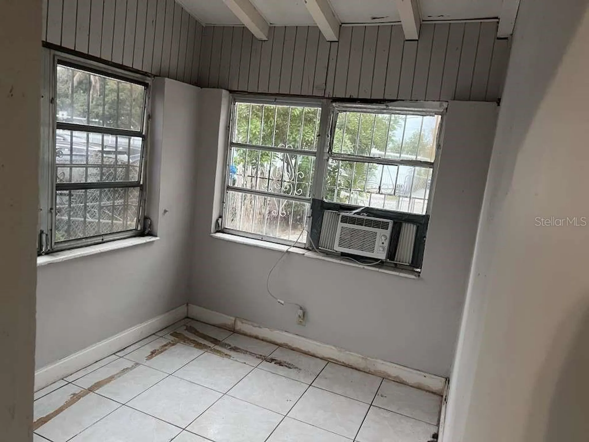 18020 NW 2nd Place Miami FL 33169