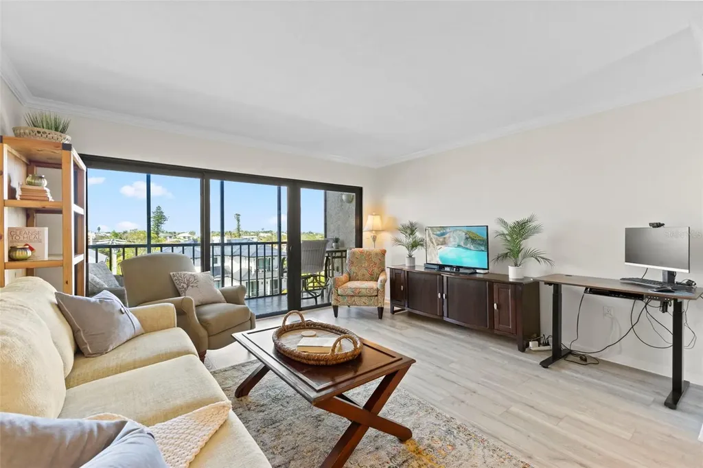 1001 Benjamin Franklin Drive Sarasota FL 34236