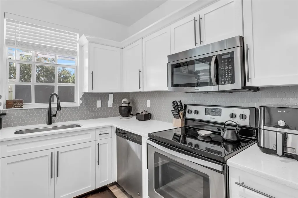 3825 Schoolhouse Road E Fort Myers FL 33916