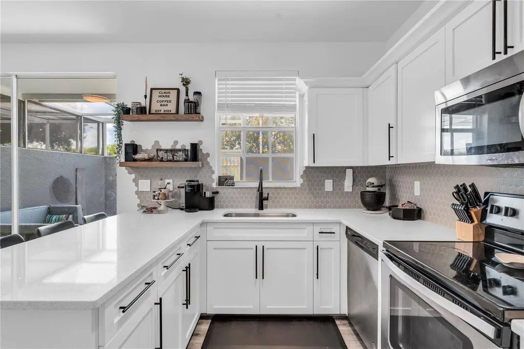 3825 Schoolhouse Road E Fort Myers FL 33916