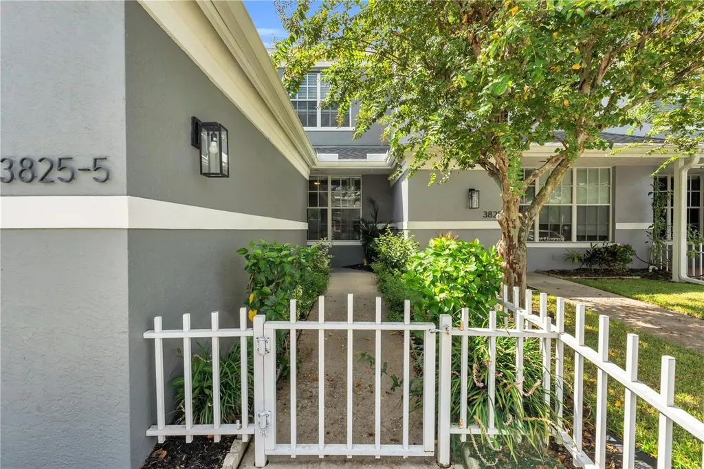 3825 Schoolhouse Road E Fort Myers FL 33916