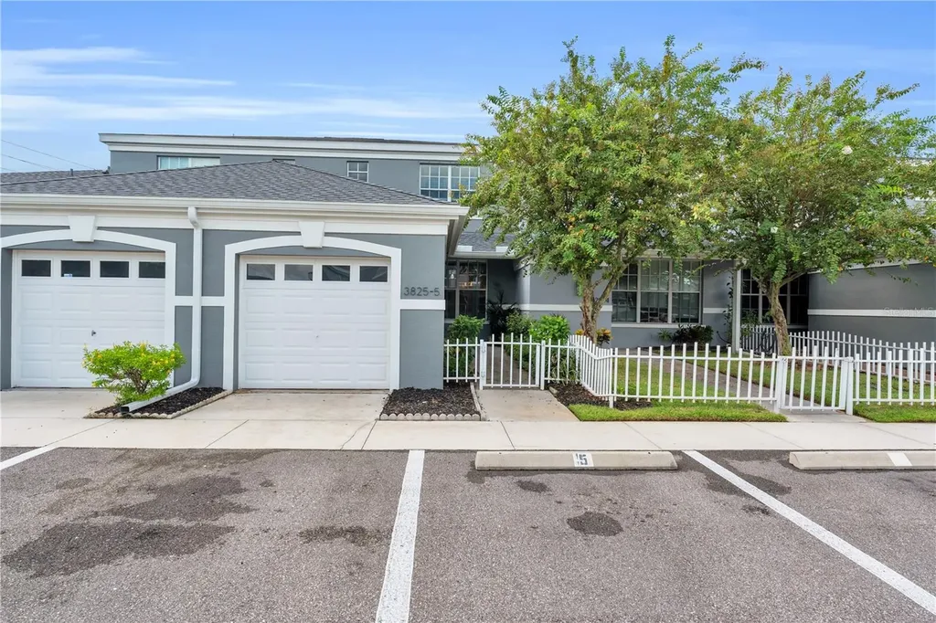 3825 Schoolhouse Road E Fort Myers FL 33916