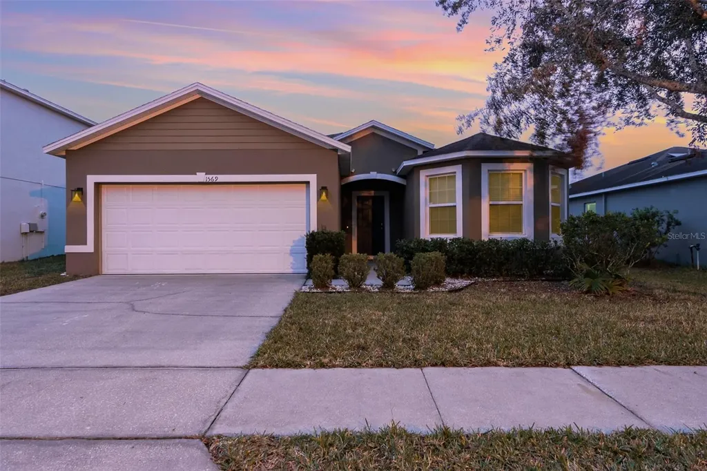 1569 Tamarind Road Davenport FL 33896