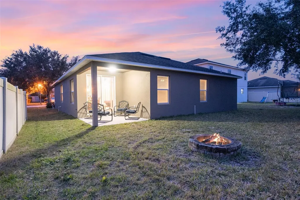 1569 Tamarind Road Davenport FL 33896
