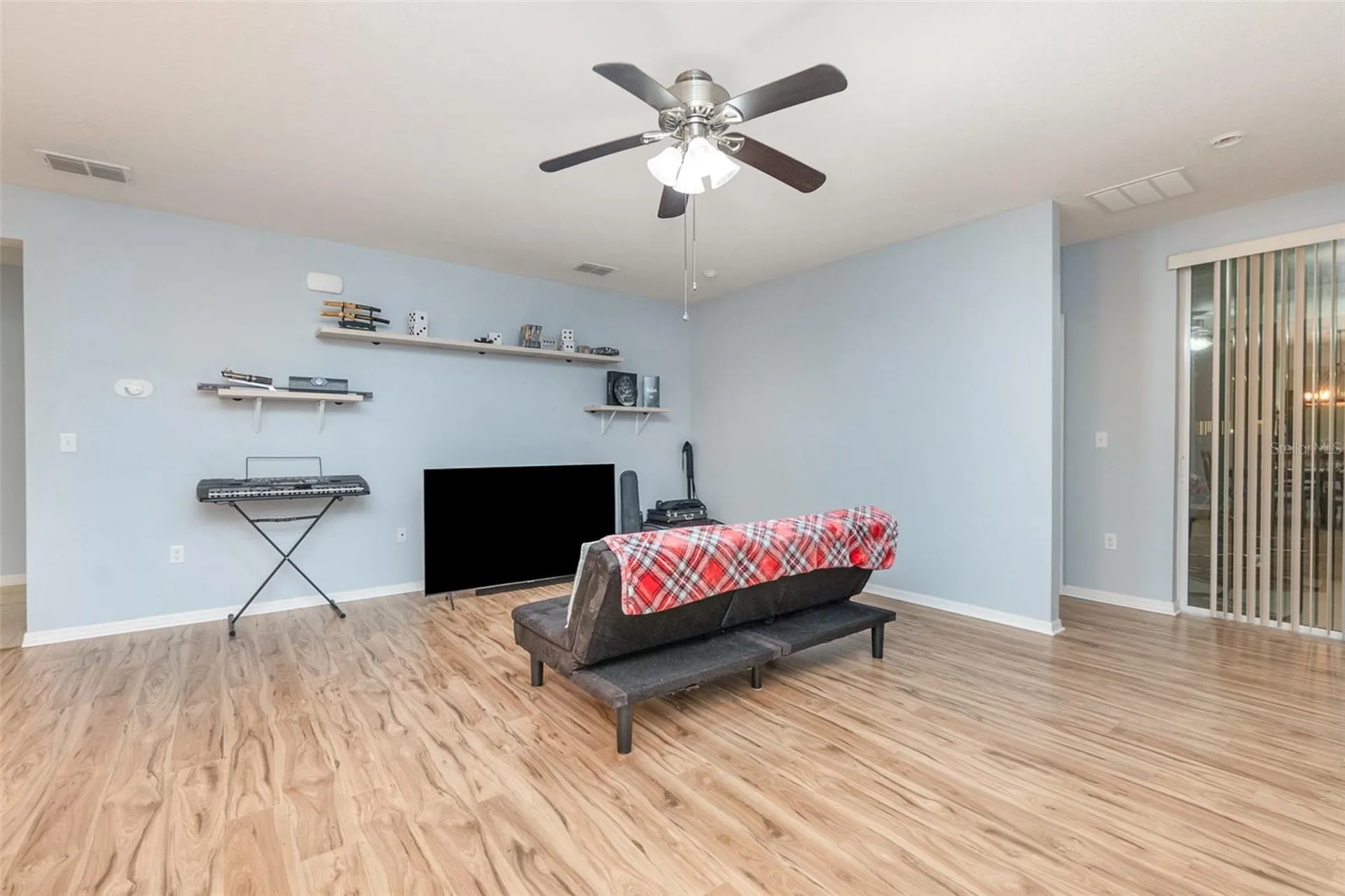 1569 Tamarind Road Davenport FL 33896