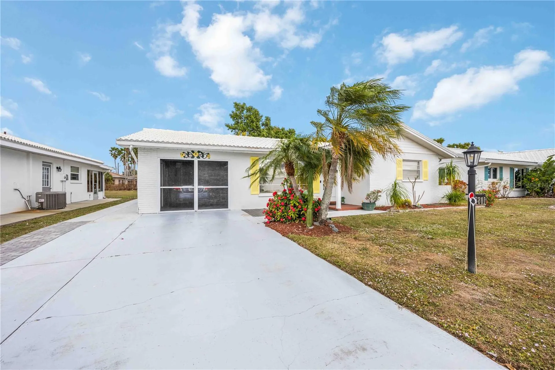 3801 Chinaberry Bradenton FL 34208
