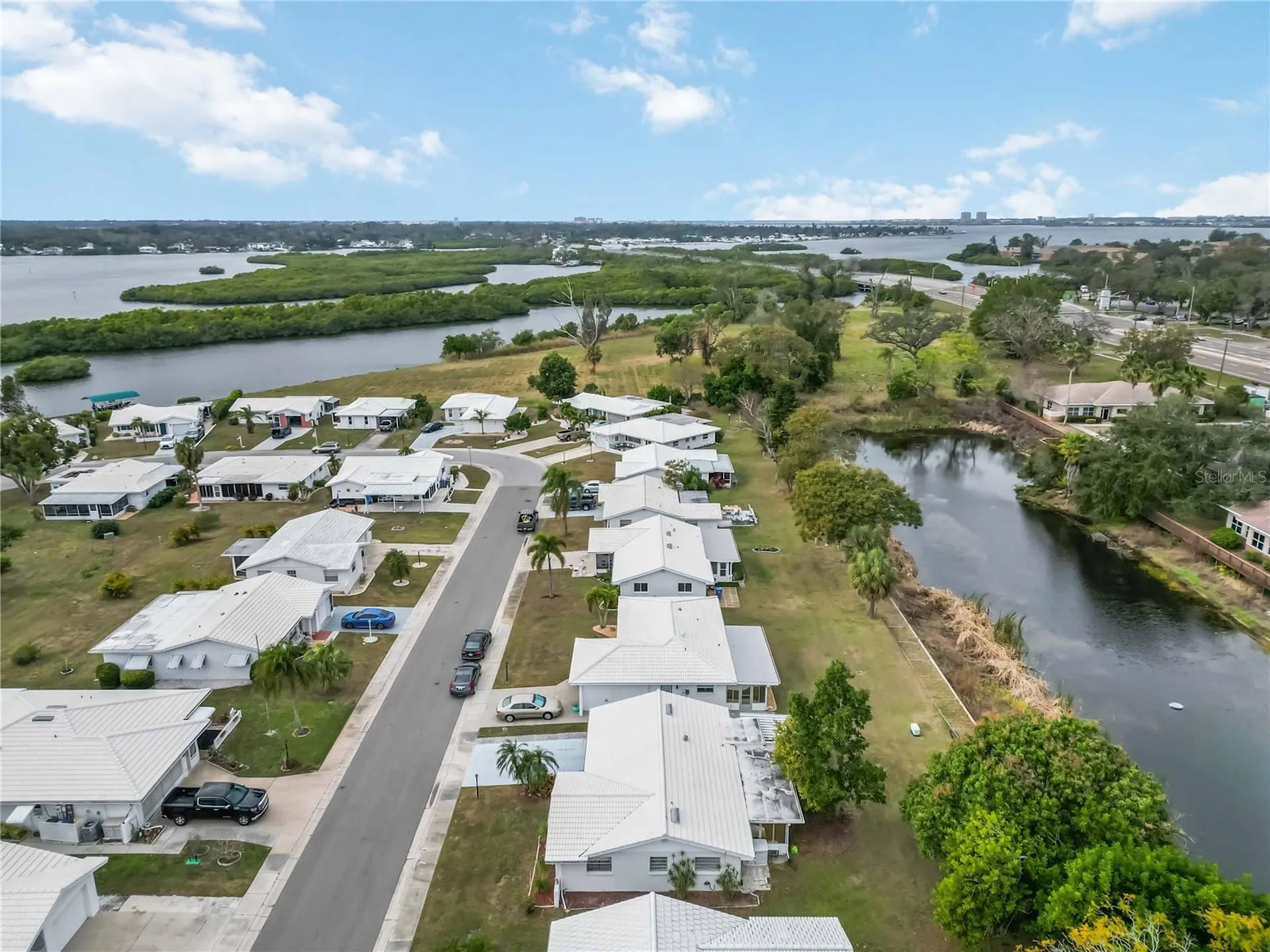 3801 Chinaberry Bradenton FL 34208