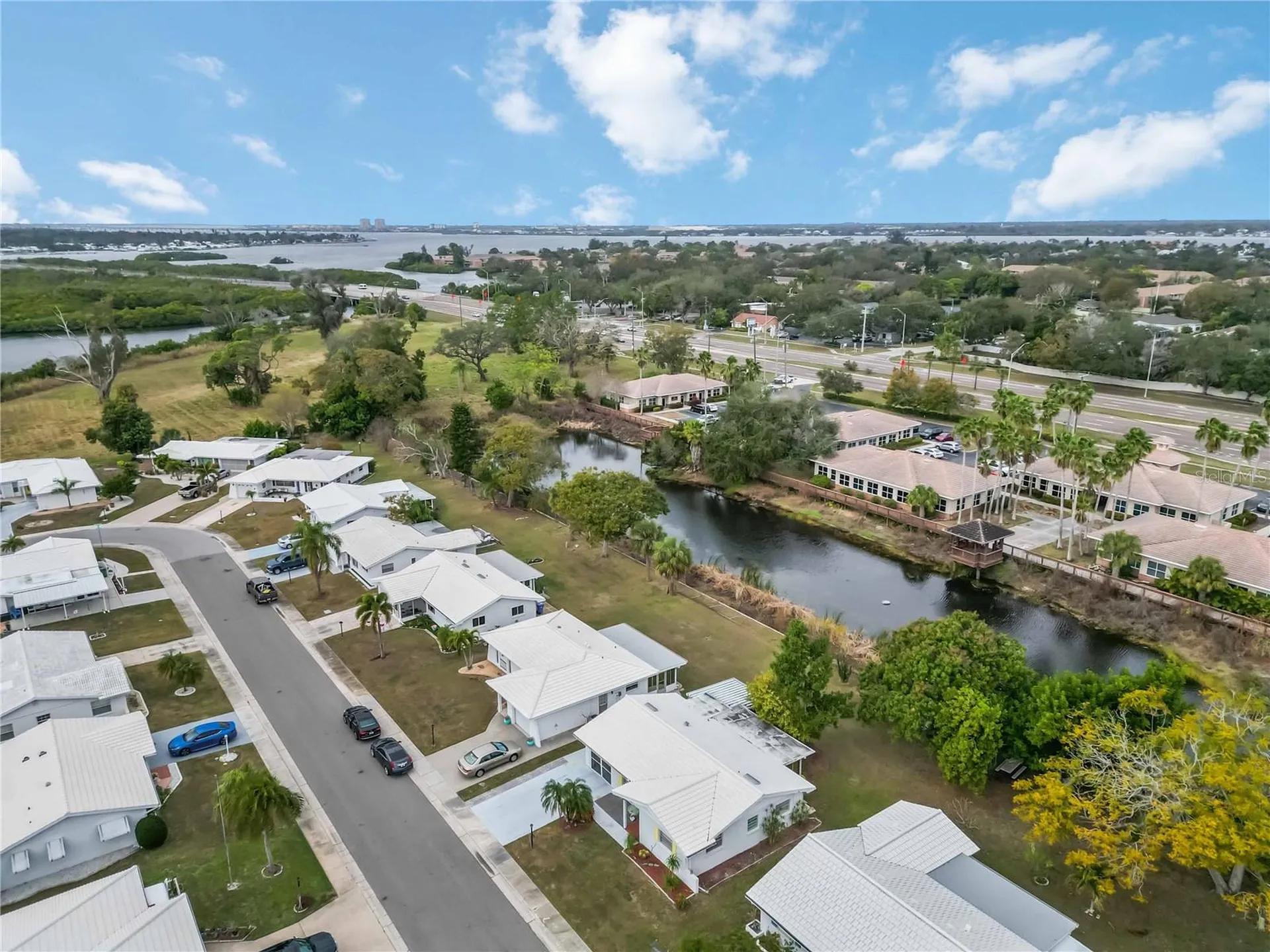 3801 Chinaberry Bradenton FL 34208