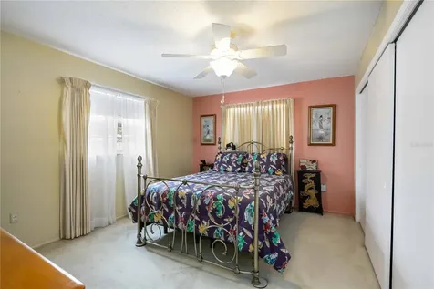 3801 Chinaberry Bradenton FL 34208