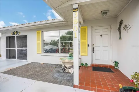 3801 Chinaberry Bradenton FL 34208