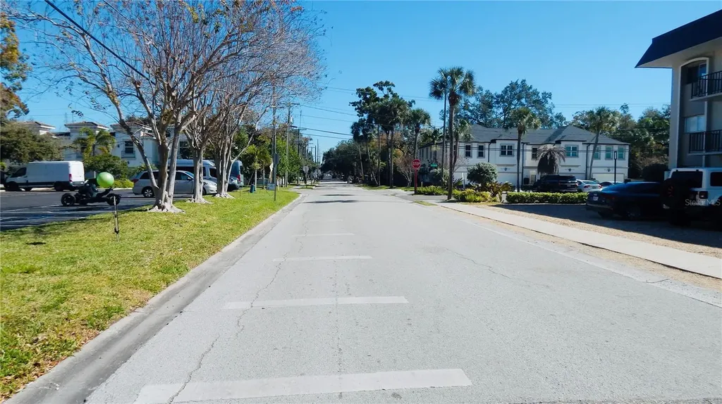 4606 W Gray Street Tampa FL 33609