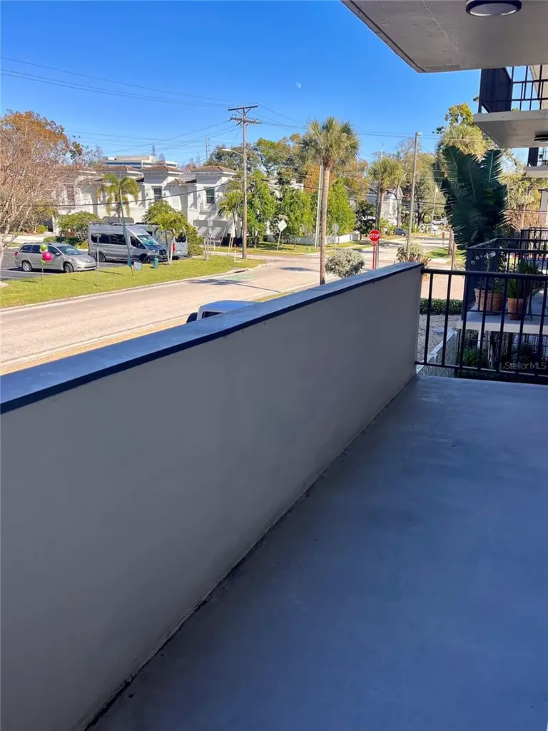 4606 W Gray Street Tampa FL 33609