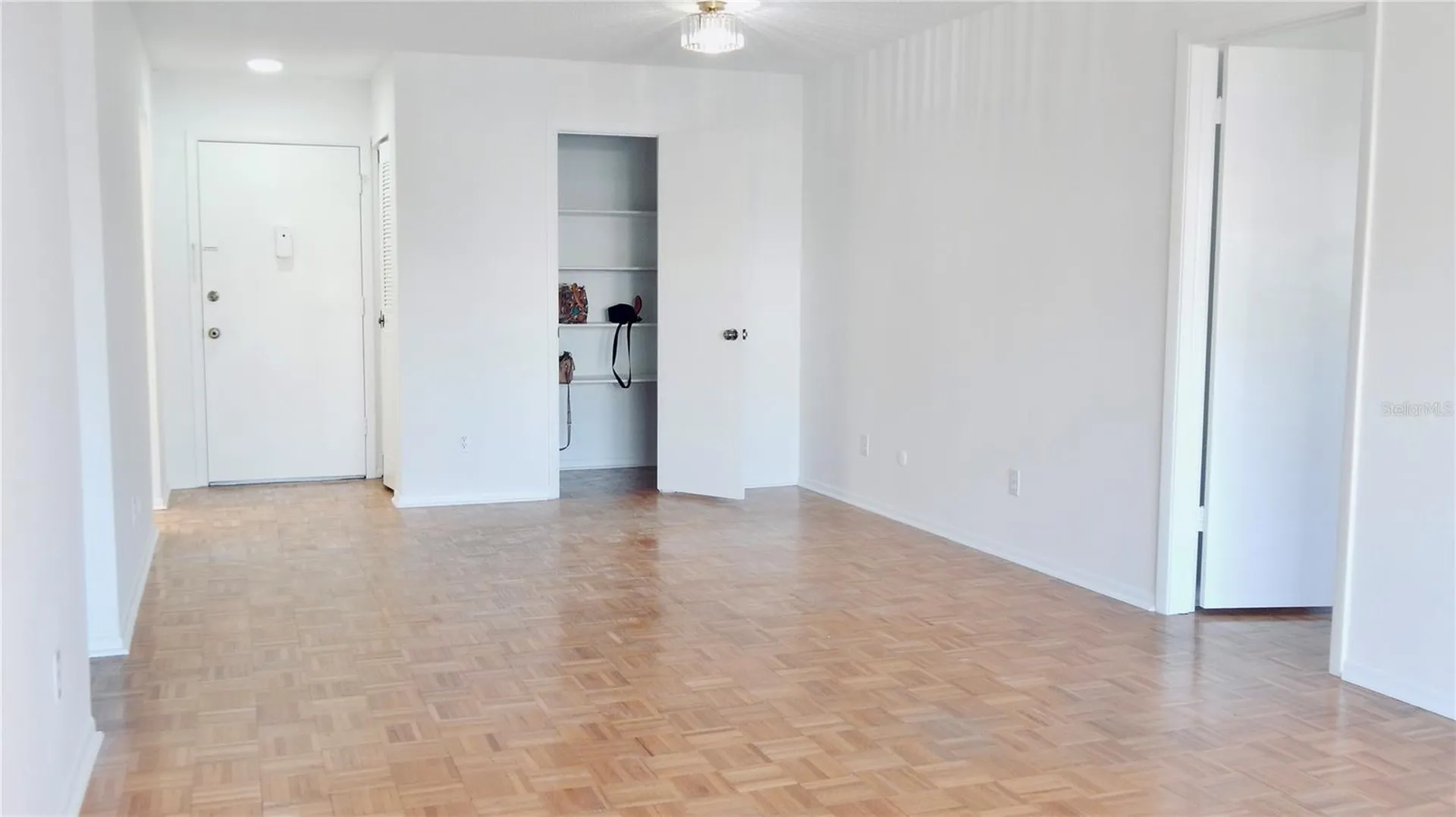 4606 W Gray Street Tampa FL 33609