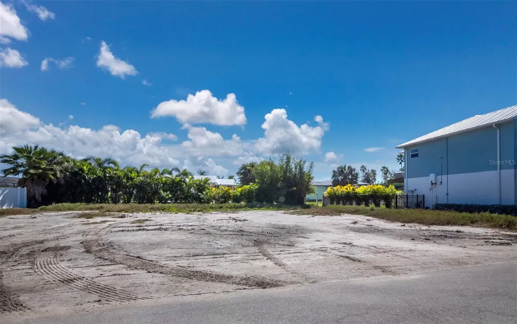620 Companion Way Longboat Key FL 34228