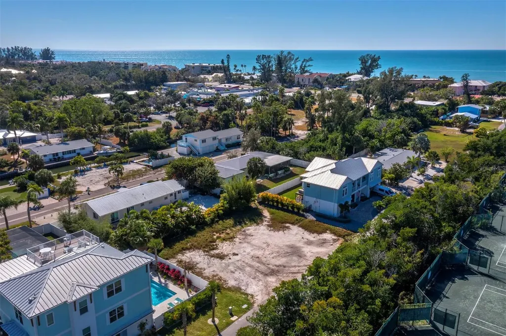 620 Companion Way Longboat Key FL 34228