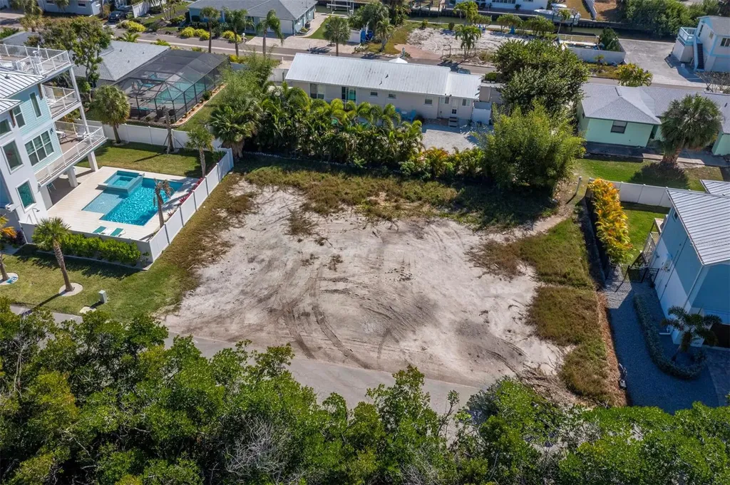 620 Companion Way Longboat Key FL 34228