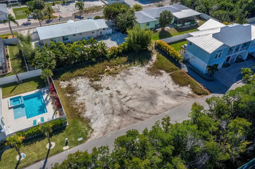 620 Companion Way Longboat Key FL 34228