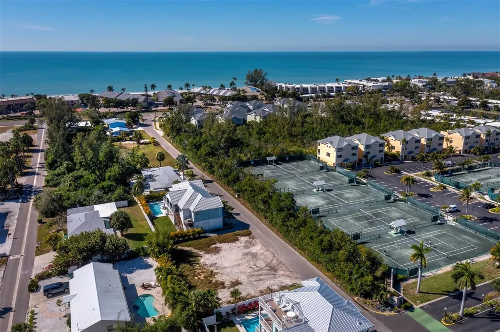 620 Companion Way Longboat Key FL 34228
