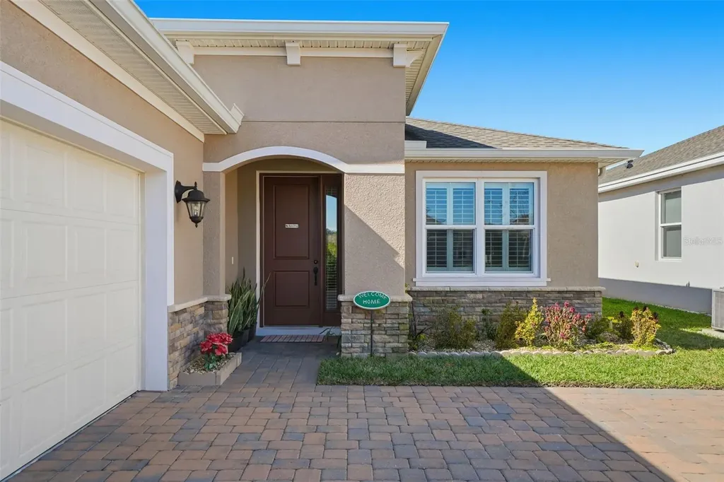 1102 Victoria Hills Drive S Deland FL 32724
