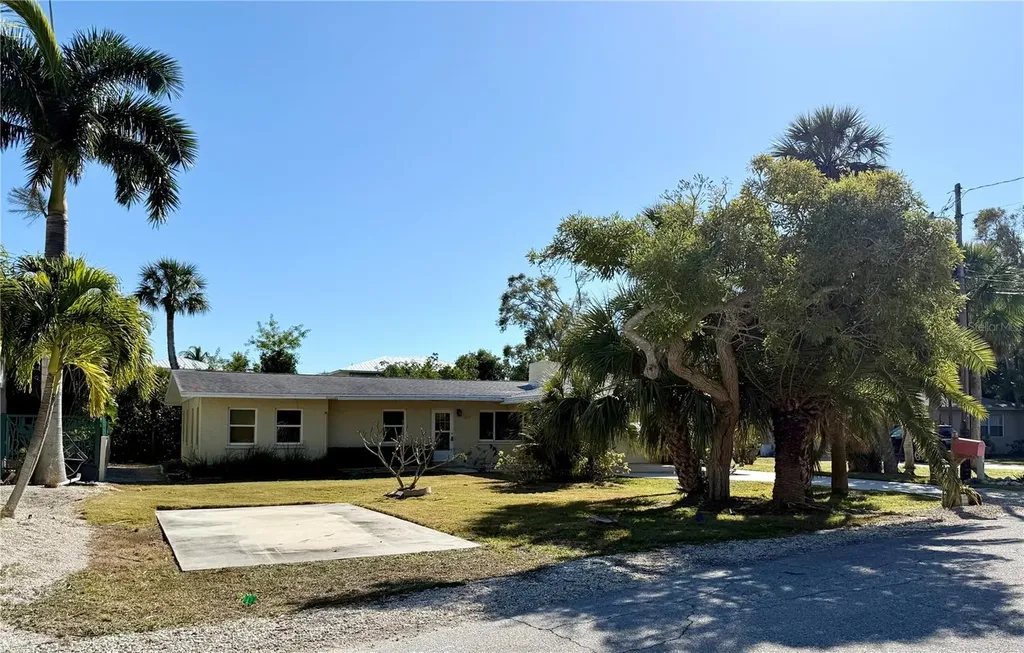 507 58th Street Holmes Beach FL 34217