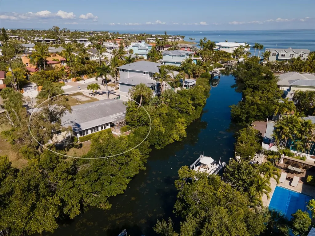 507 58th Street Holmes Beach FL 34217