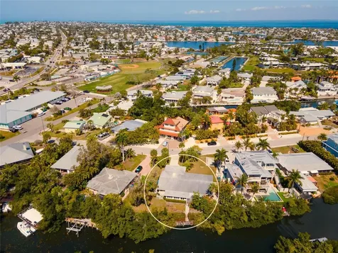 507 58th Street Holmes Beach FL 34217