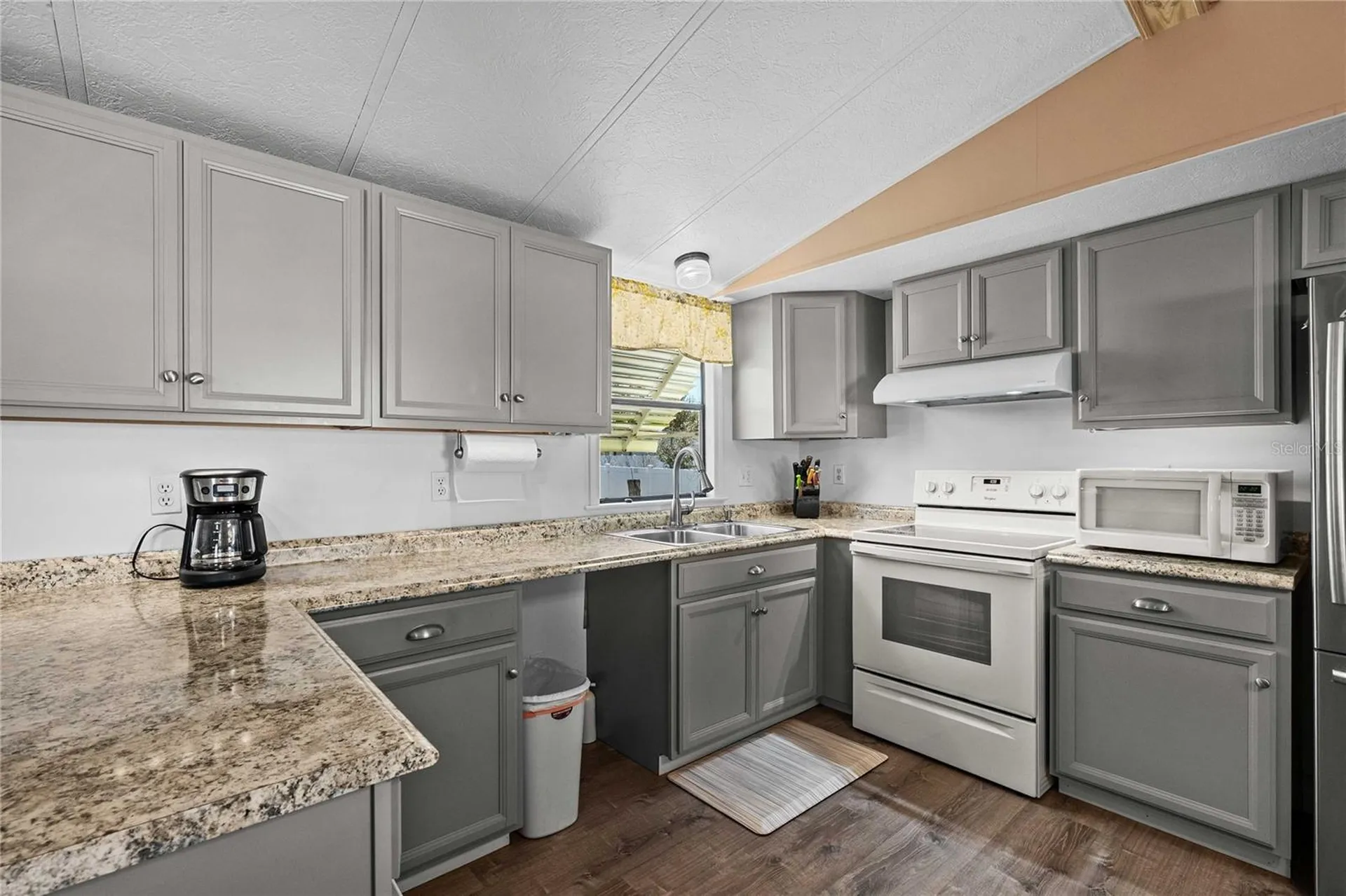 5305 Antigua Drive Zephyrhills FL 33541