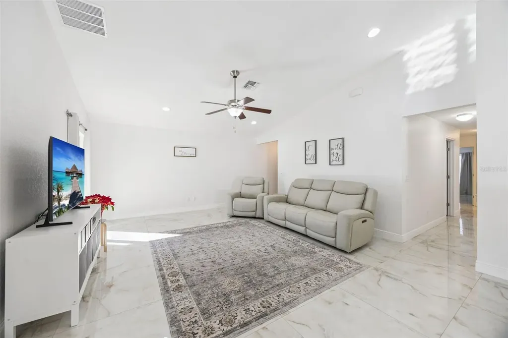 2015 Orange Avenue St Cloud FL 34769