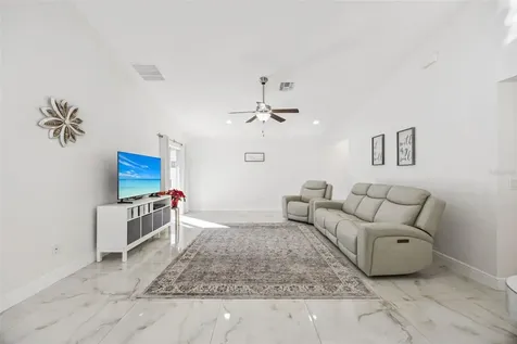 2015 Orange Avenue St Cloud FL 34769