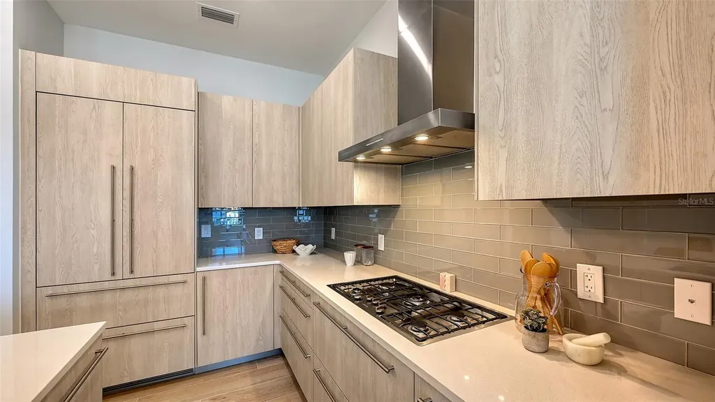 33 S Palm Avenue Sarasota FL 34236