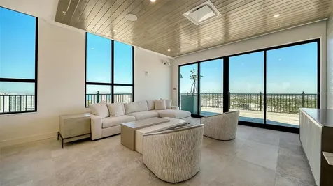 33 S Palm Avenue Sarasota FL 34236