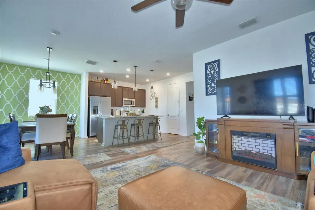 1737 Hill Top Drive Dundee FL 33838
