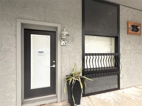 25 Drennen Road Orlando FL 32806