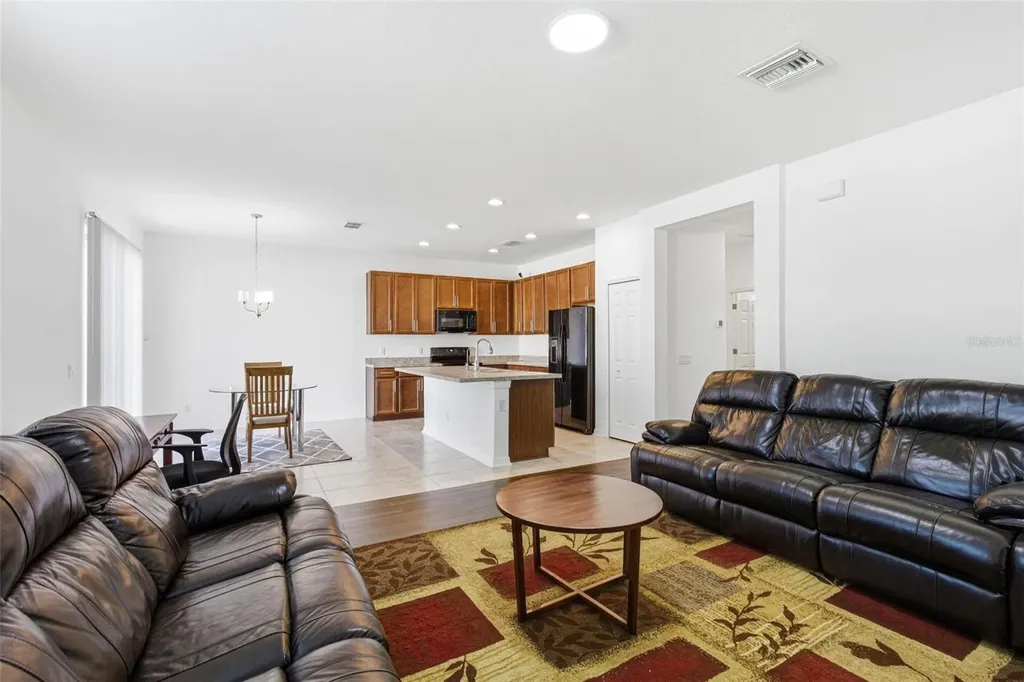 2941 Adams Cross Drive Zephyrhills FL 33540