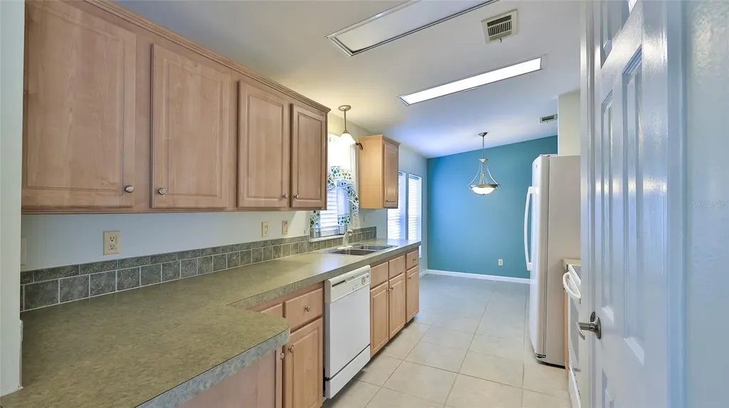415 Sioux Boulevard Oak Hill FL 32759