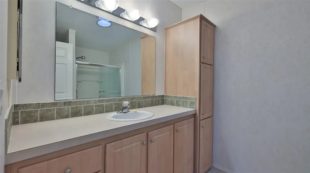 415 Sioux Boulevard Oak Hill FL 32759