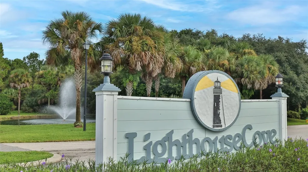 415 Sioux Boulevard Oak Hill FL 32759