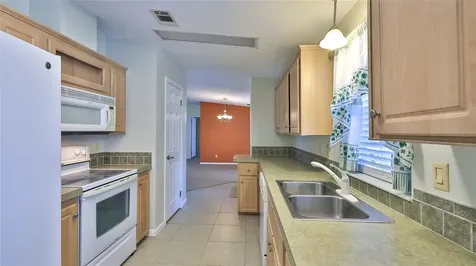 415 Sioux Boulevard Oak Hill FL 32759
