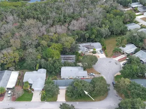 415 Sioux Boulevard Oak Hill FL 32759