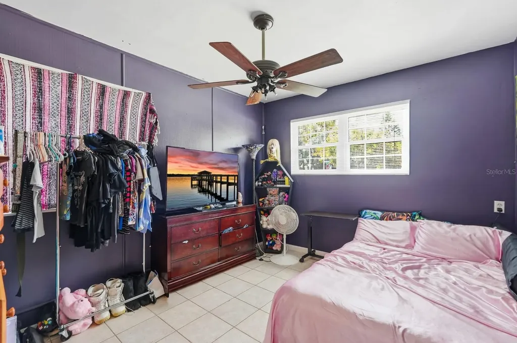 930 N Amelia Avenue Deland FL 32724