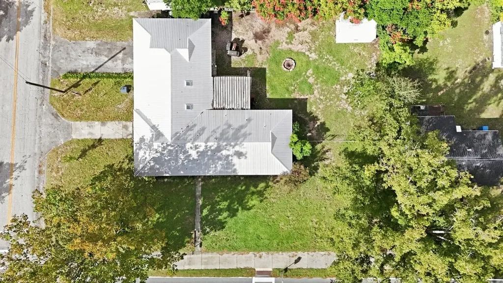 930 N Amelia Avenue Deland FL 32724