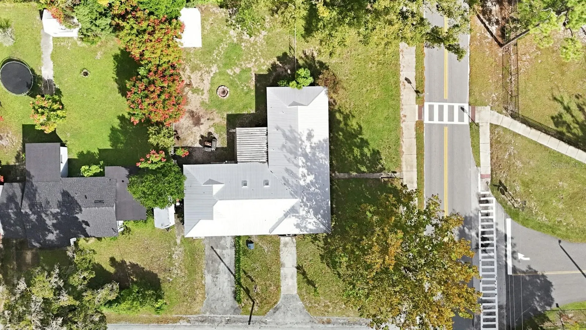 930 N Amelia Avenue Deland FL 32724