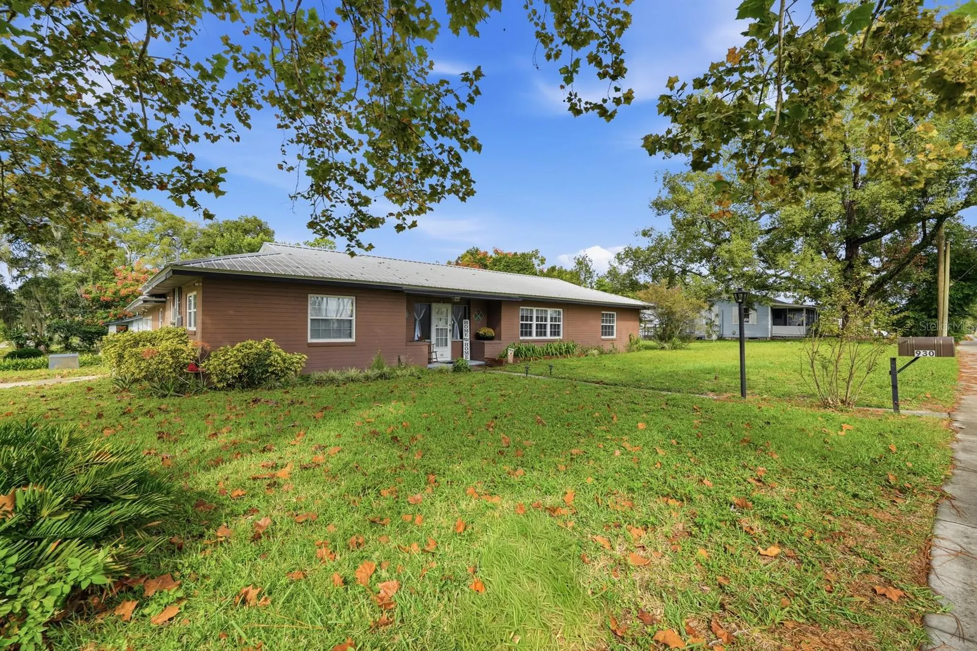 930 N Amelia Avenue Deland FL 32724