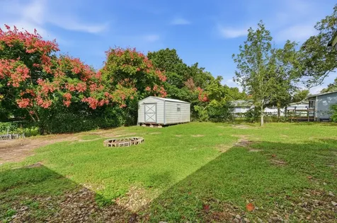 930 N Amelia Avenue Deland FL 32724