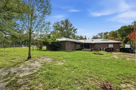 930 N Amelia Avenue Deland FL 32724