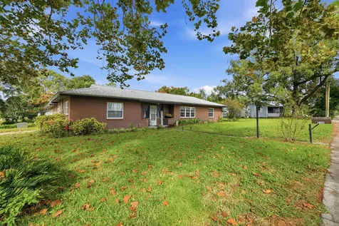 930 N Amelia Avenue Deland FL 32724