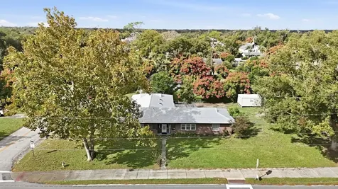 930 N Amelia Avenue Deland FL 32724