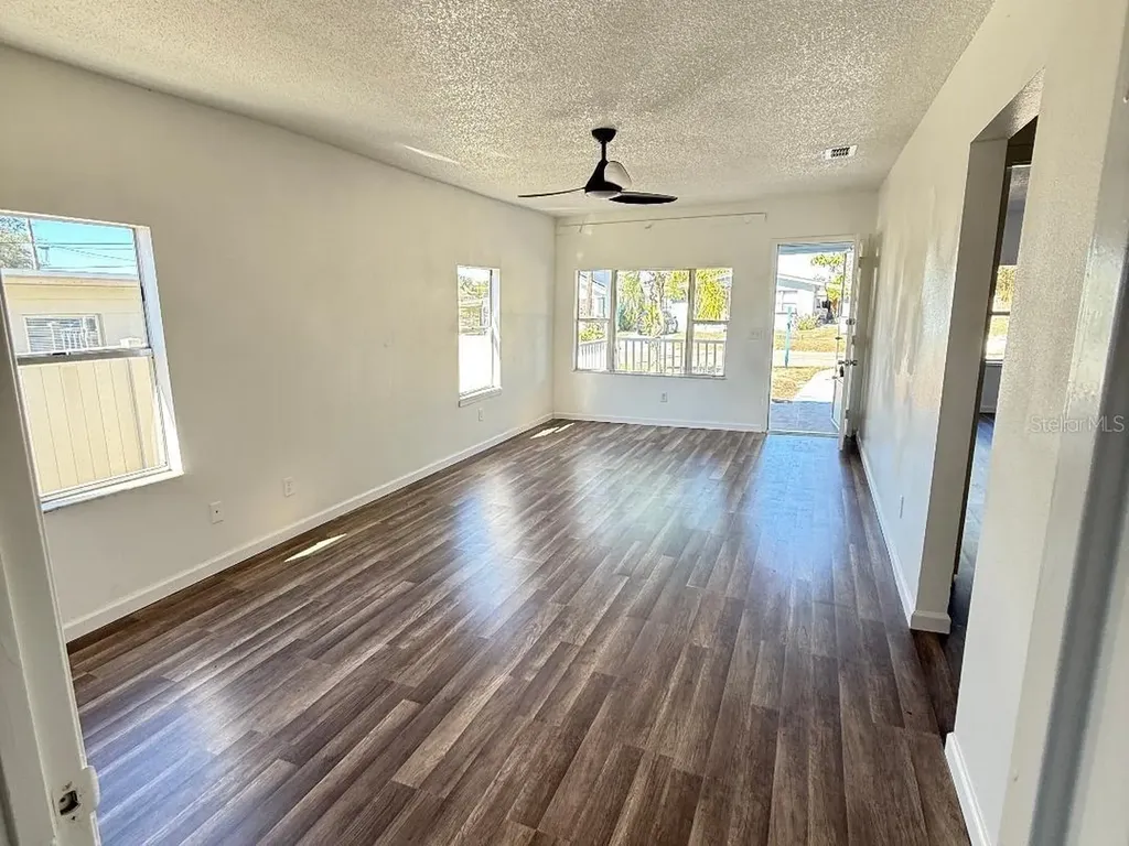 323 Dorsett Avenue Lake Wales FL 33853