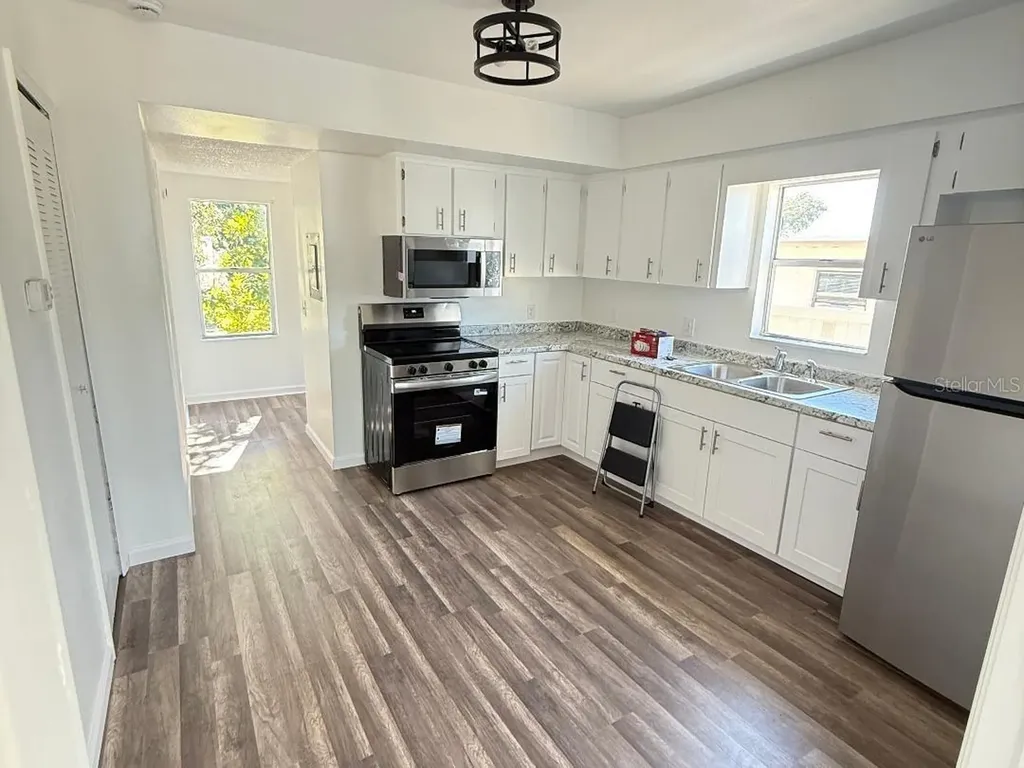 323 Dorsett Avenue Lake Wales FL 33853