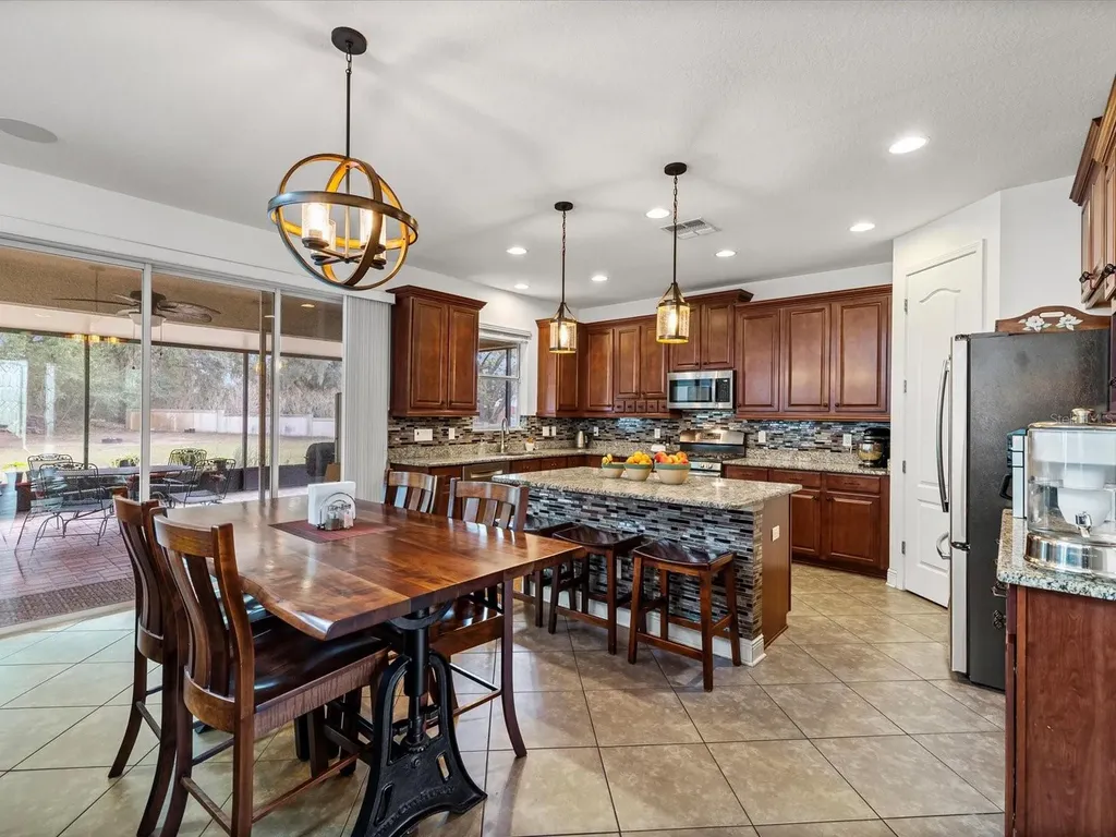 2214 Valterra Vista Way Valrico FL 33594
